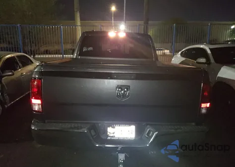 2018 Ram 1500 St z USA, uszkodzony, nr VIN 1C6RR6FT7JS317868